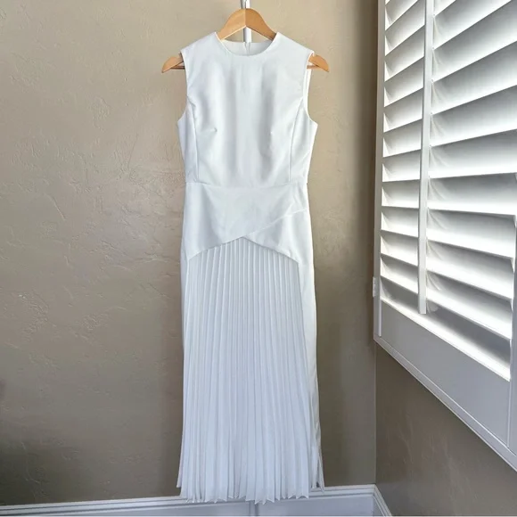 Sold - Picture 4 of 10